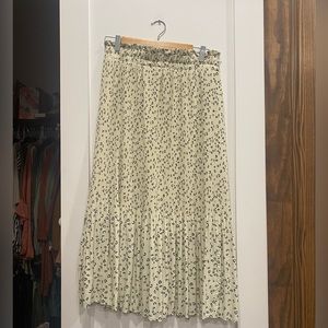 Black and cream leopard print skirt